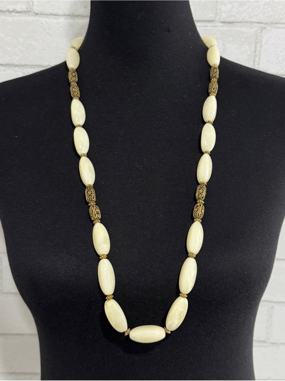 Vintage 70s Retro Marbled Cream Lucite Gold Tone Filigree Beaded Long Necklace